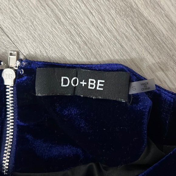 Velvet Blue Crop Tank Top with Zipper DO+BE Size Small Women’s - Picture 4 of 8